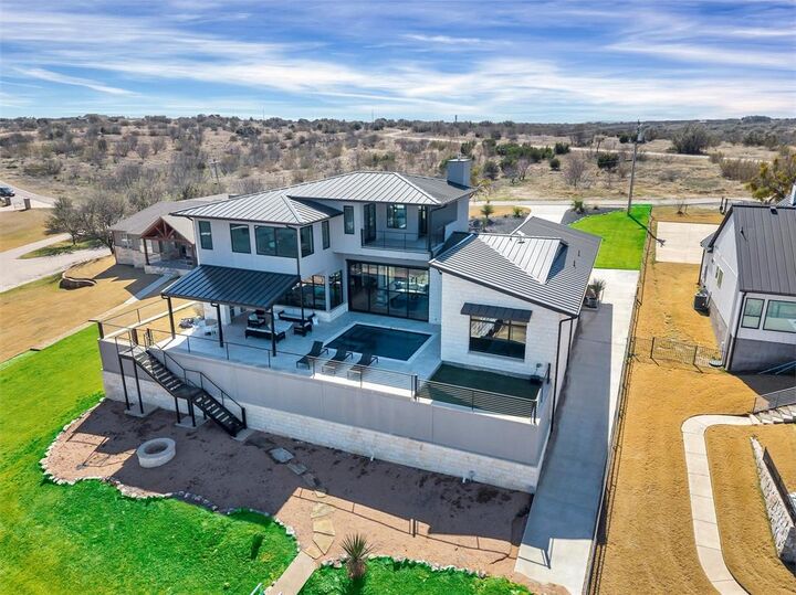 Property Photo:  1009 Cardinal Cove  TX 76449 