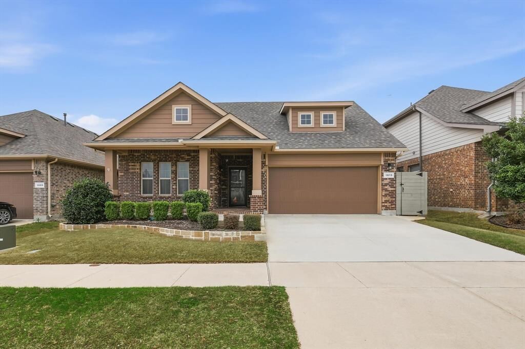 Property Photo:  1813 Turnstone Trail  TX 76226 