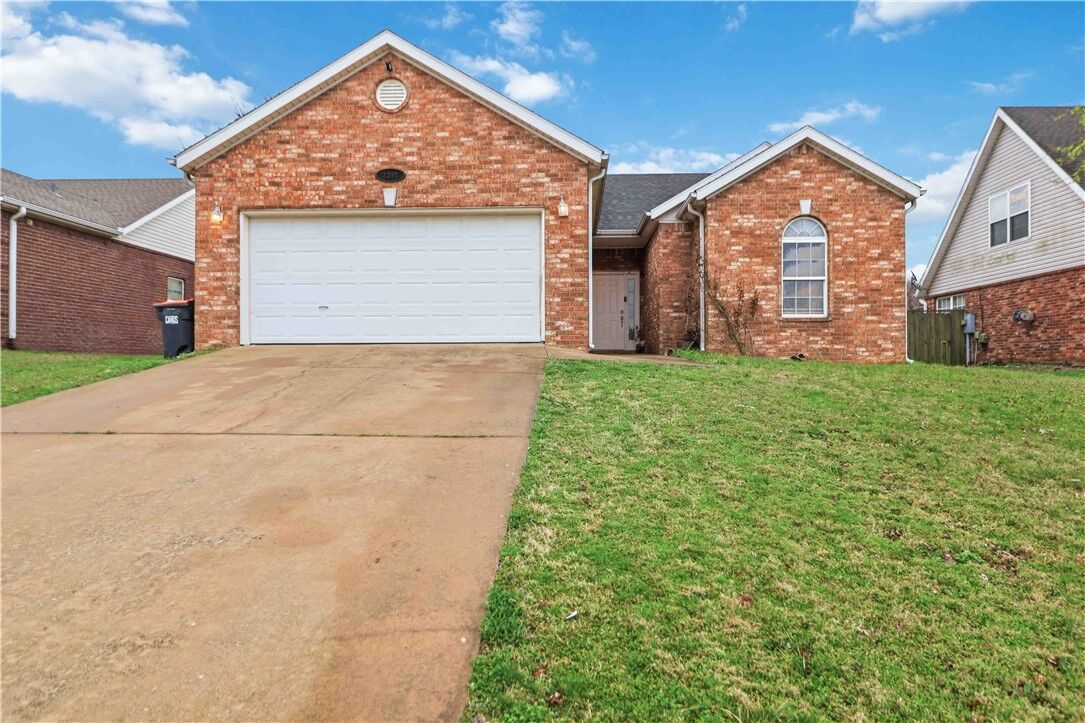 Property Photo:  3391 Grainger Circle  AR 72764 