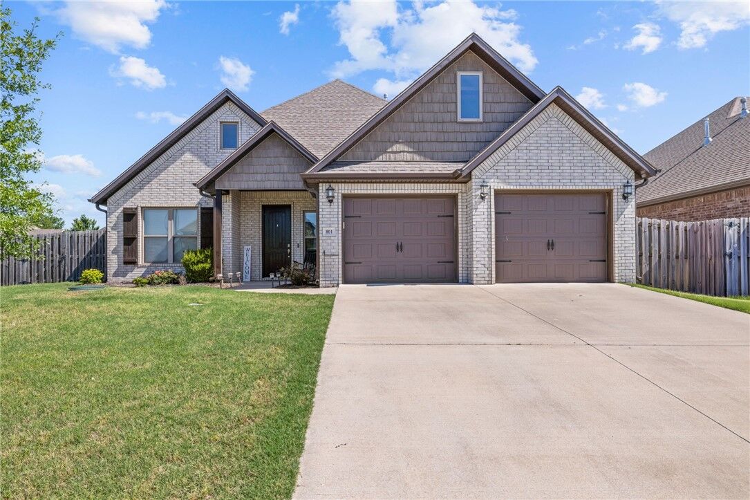 Property Photo:  801 Bellmara Circle  AR 72718 