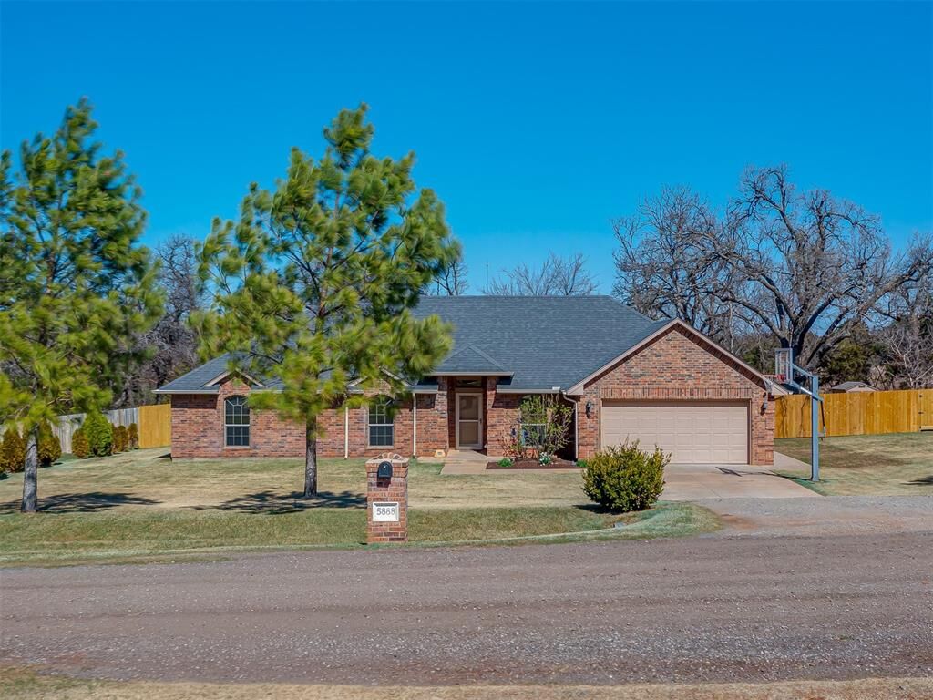 Property Photo:  5888 Timberland Crossing  OK 73044 