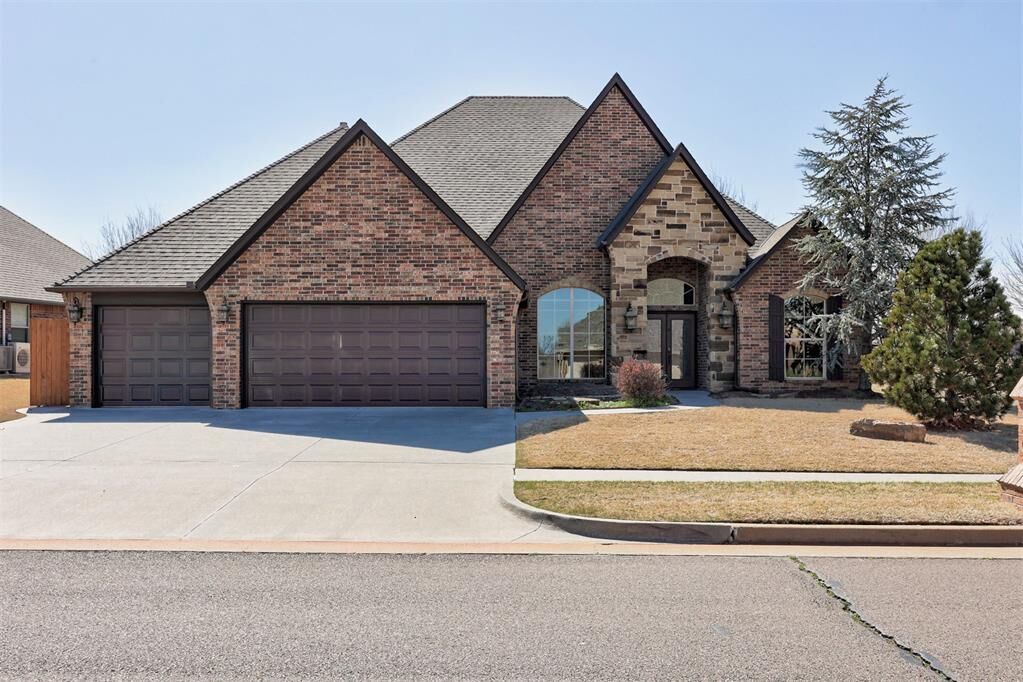 Property Photo:  5504 NW 120th Street  OK 73162 