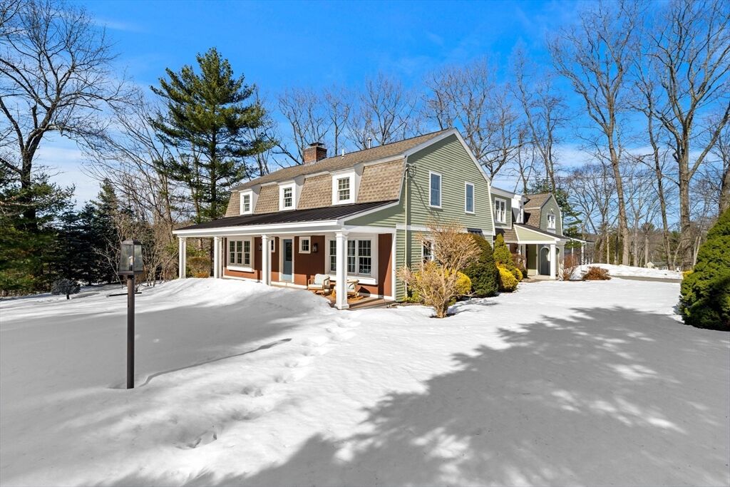 Property Photo:  2 Deerberry Lane  MA 01810 