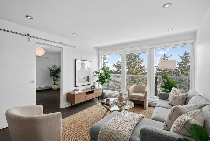 Property Photo: 512 Cedar Crescent SW 304 AB T3C 2Y8