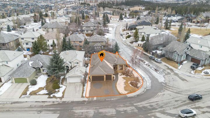Photo de la propriété:  1742 Evergreen Drive SW  AB T2Y 3T8 