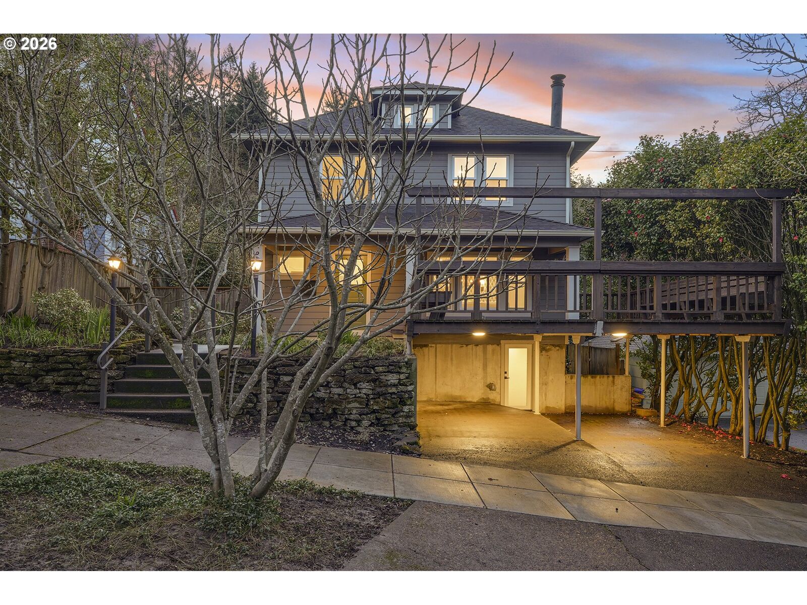 Property Photo:  2125 NW 33rd Ave  OR 97210 