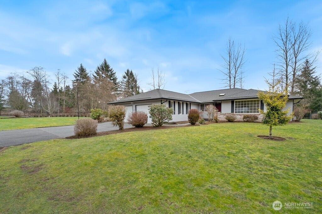Property Photo: 13822 Meridian Street WA 98258