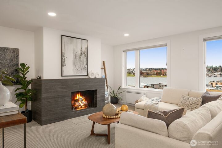 Property Photo: 2301 Fairview Avenue E 405 WA 98102