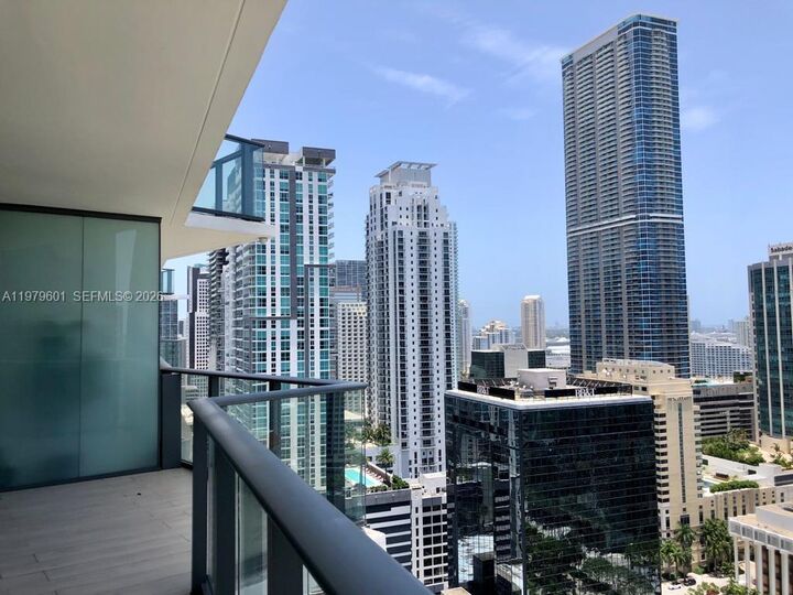 Property Photo:  1300 S Miami Ave 2704  FL 33130 
