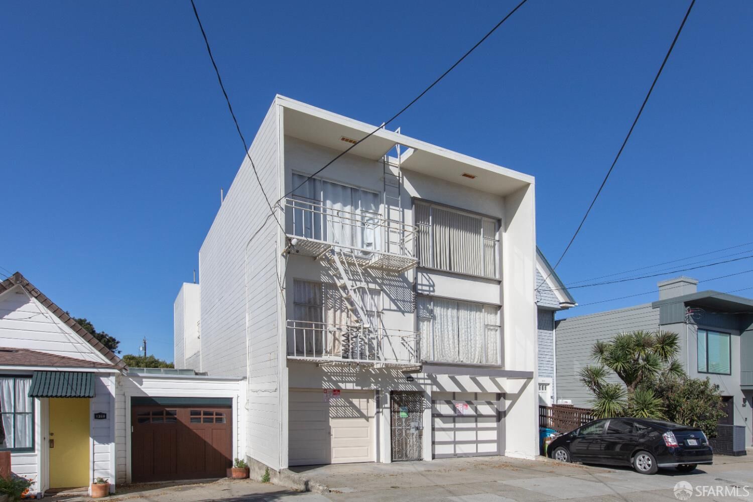 Property Photo: 1355 47th Avenue CA 94122