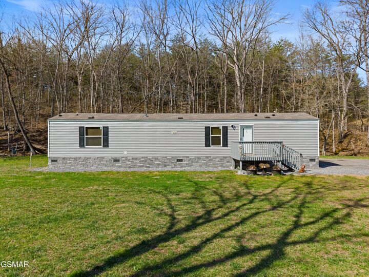 Property Photo: 855 N Highway 340 TN 37843