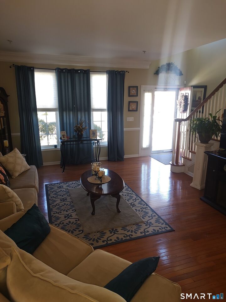 Property Photo: 16 Fieldstone Court 16 CT 06473