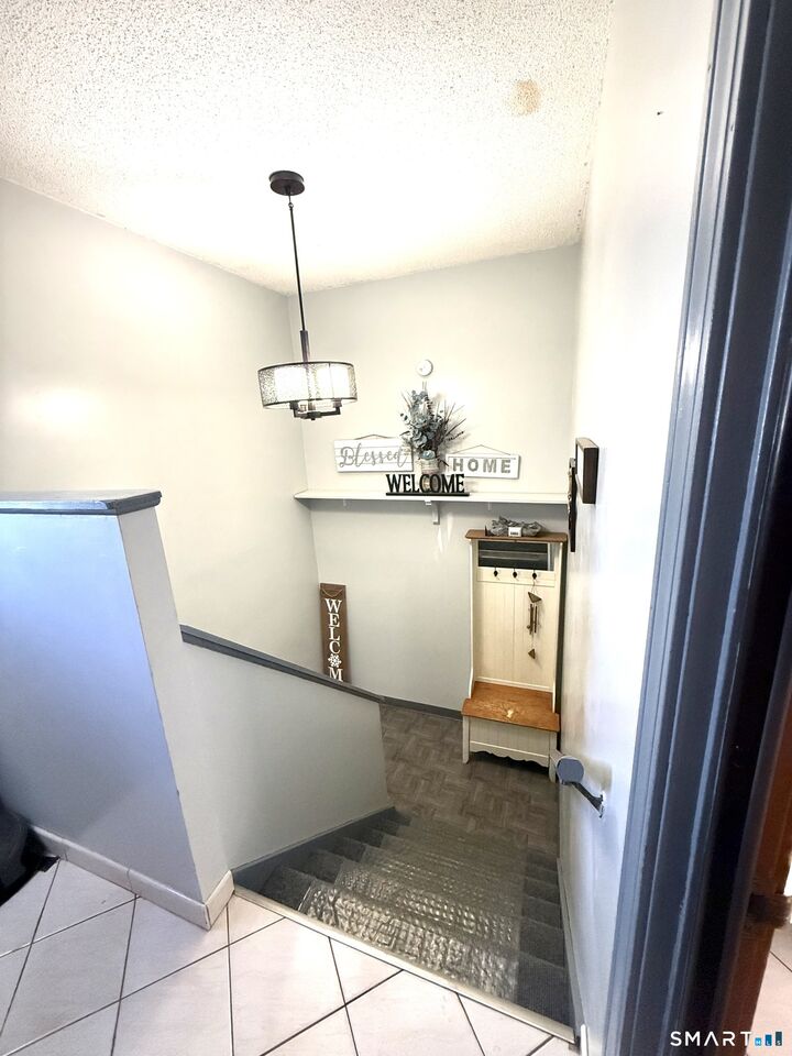 Property Photo:  189 Oakland Avenue  CT 06053 