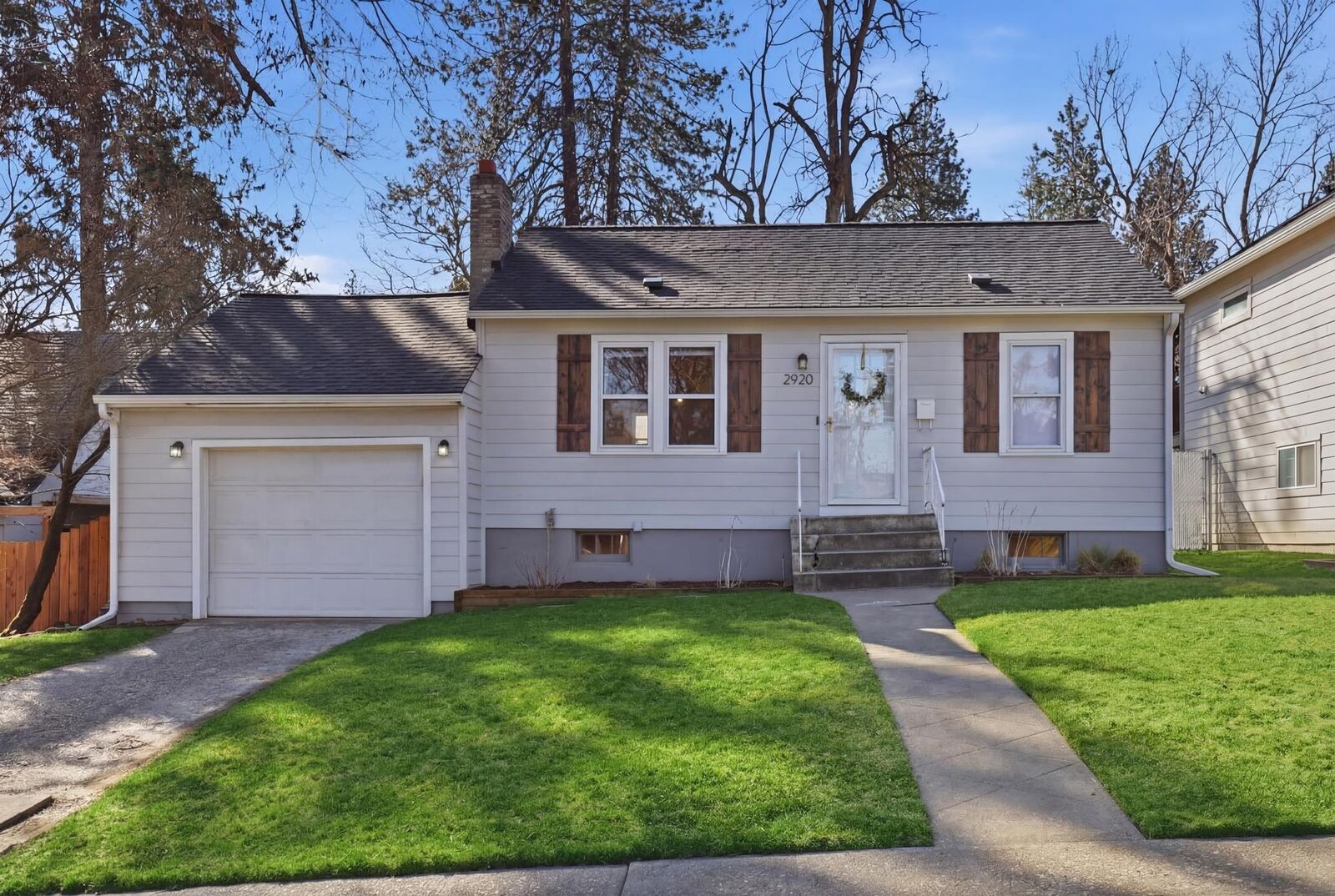 Property Photo:  2920 E 14th Ave  WA 99202 