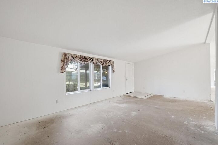 Property Photo: 204 E Church Street WA 99179