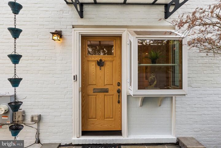 Property Photo:  4854 Reservoir Road NW  DC 20007 