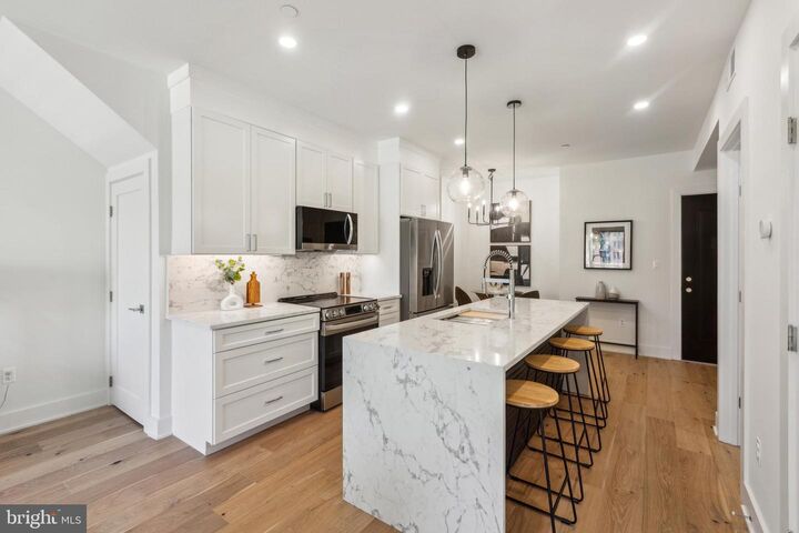 Property Photo: 7125 Georgia Avenue NW 7 DC 20012