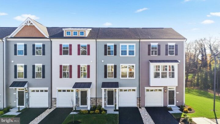 Property Photo:  221 Monteith Drive  VA 22601 