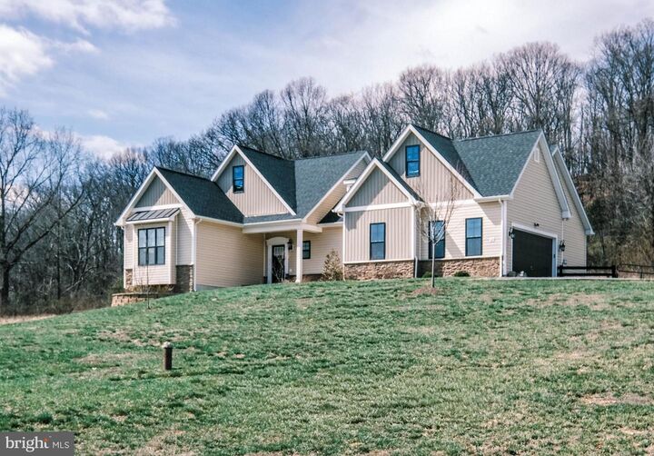 Property Photo:  121 Windrow Court  VA 22602 