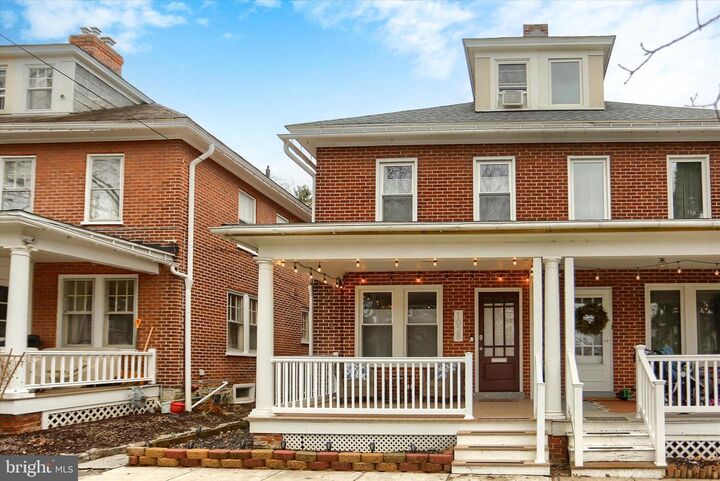 Property Photo:  1028 W Clay Street  PA 17603 