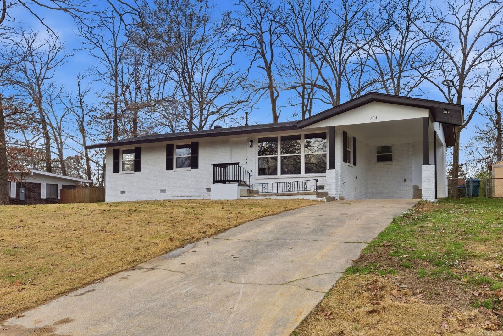 Property Photo:  302 Oak Lane  AR 72205 