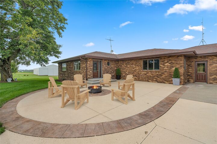 Property Photo:  1693 265th Avenue  IA 52041 