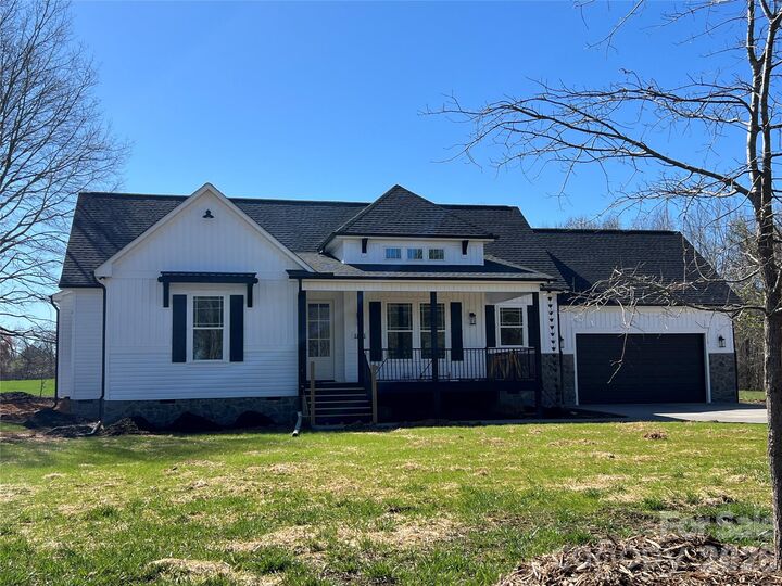 Property Photo: 1871 Shiloh Road 2 NC 28610