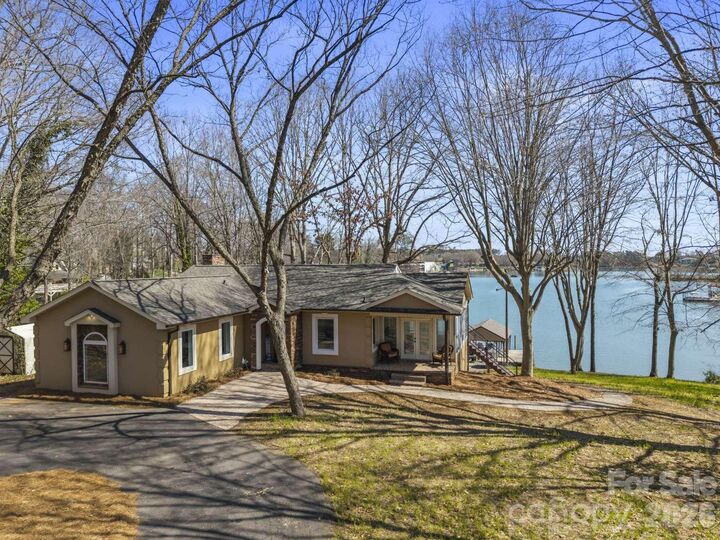 Property Photo: 4448 Hill Street NC 28673