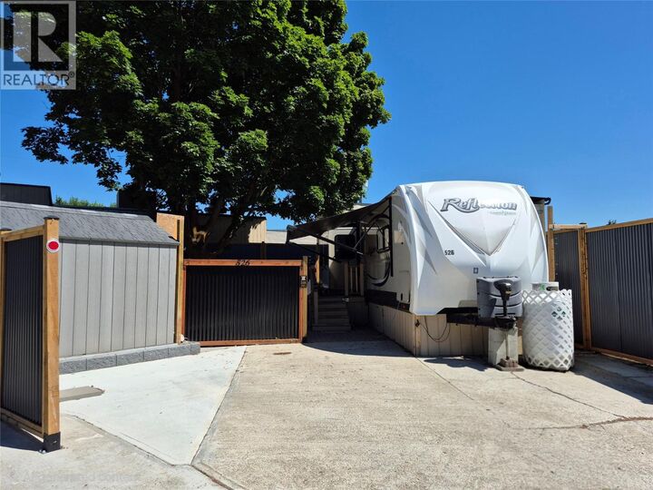 415 Commonwealth Road 526 — photo 1