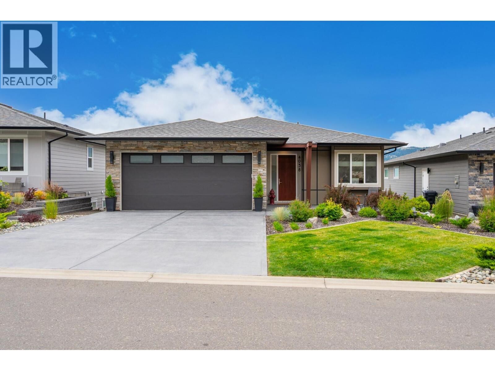 Property Photo: 4038 Rio Vista Way BC V2H 0E1