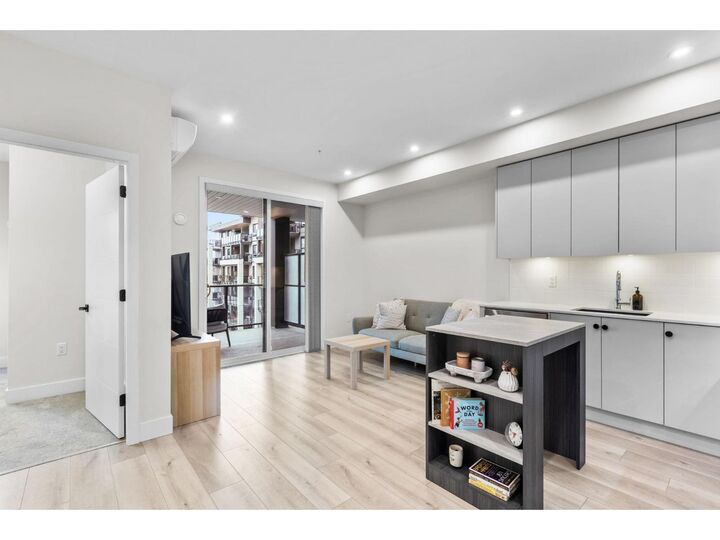 Photo de la propriété: 45511 Campus Drive 401 BC V2R 6K8