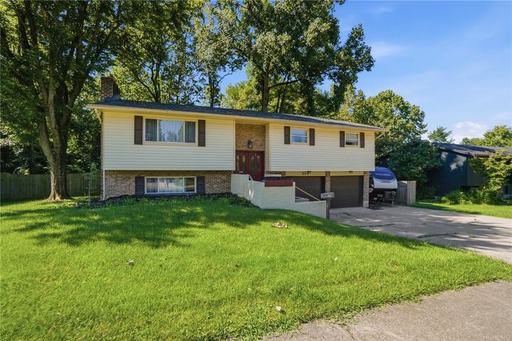Property Photo: 804 Victoria Drive OH 45005