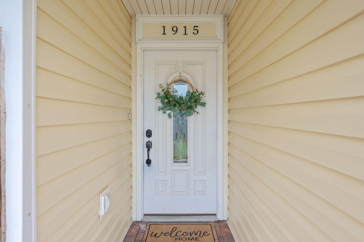 Property Photo: 1915 Heartland Drive FL 32547