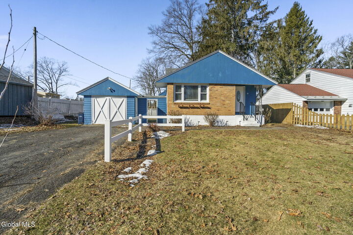 Property Photo:  10 Juracka Parkway  NY 12306 