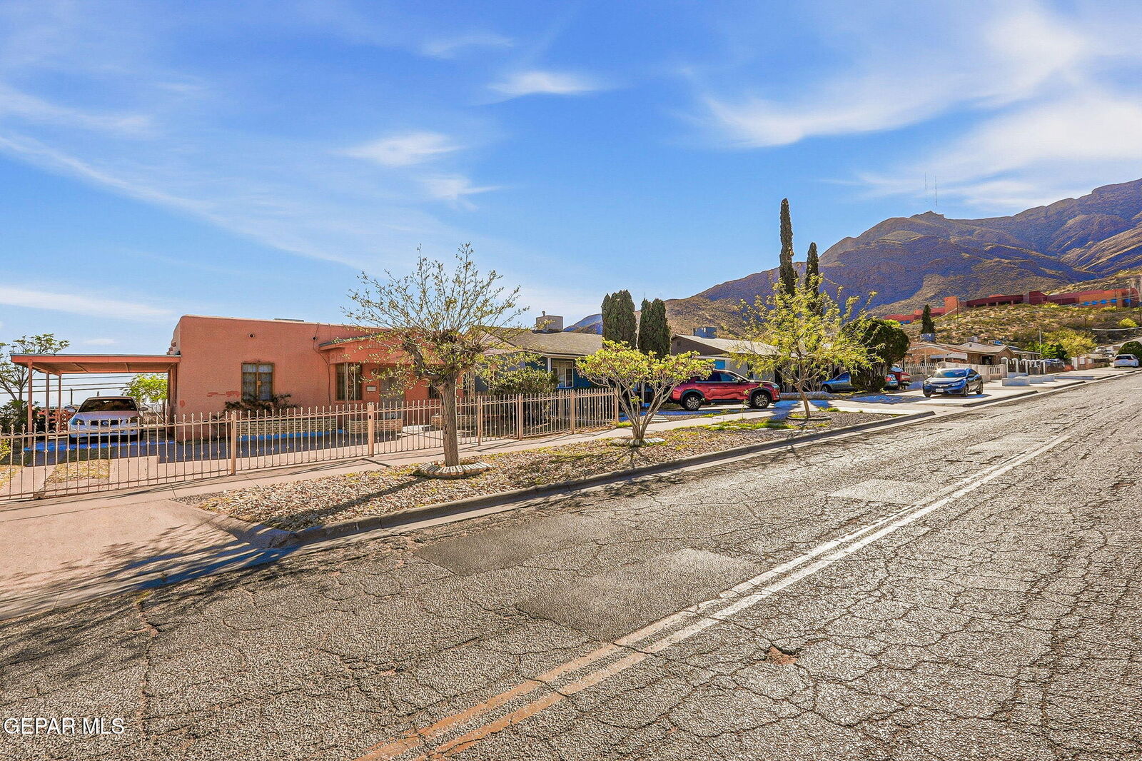 Property Photo: 2528 McKinley Avenue TX 79930