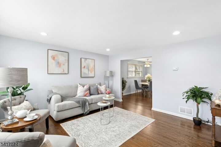 Property Photo:  1652 Park St  NJ 07065 