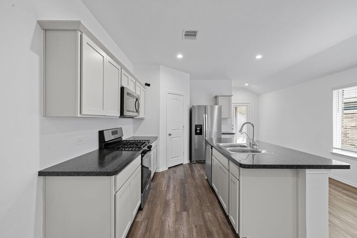 Property Photo:  5710 Vintage Oakmont Drive  TX 77373 