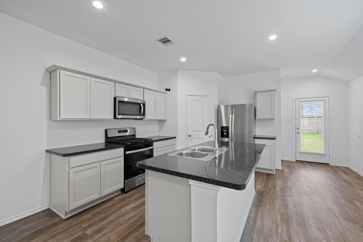 Property Photo: 5710 Vintage Oakmont Drive TX 77373