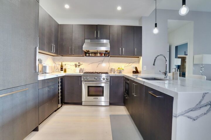 Property Photo:  1400 Hudson St  NJ 07030 