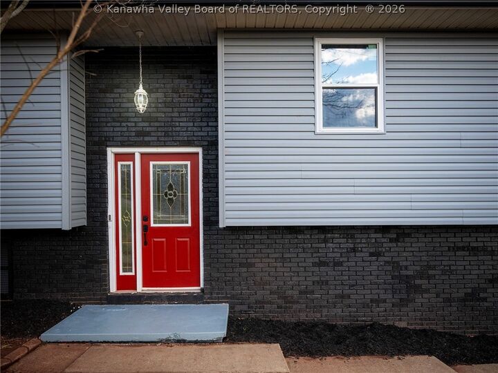 Property Photo:  5302 Linda Vista Road  WV 25313 