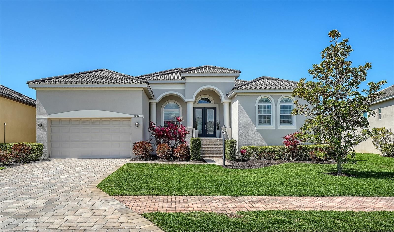 Property Photo:  6220 Signature Pointe Lane  FL 34210 