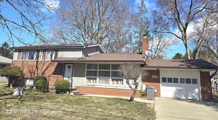 Property Photo: 2400 Denise Drive MI 48420