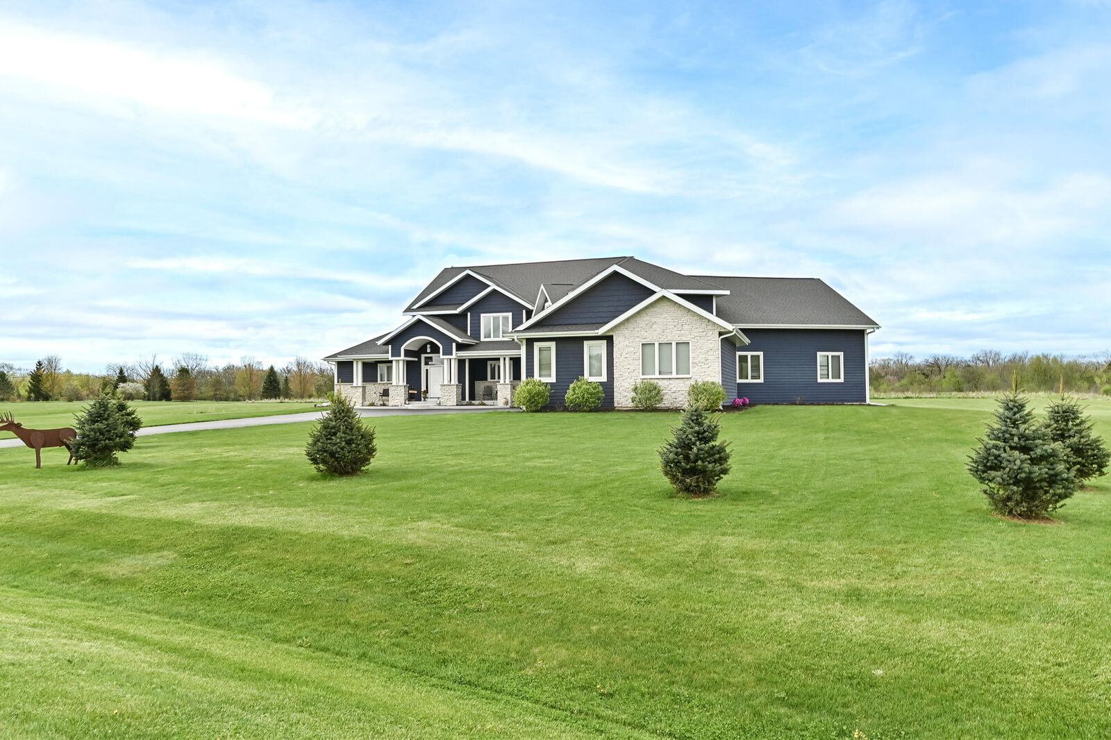 Property Photo: S101w33315 Genevieve Dr WI 53149