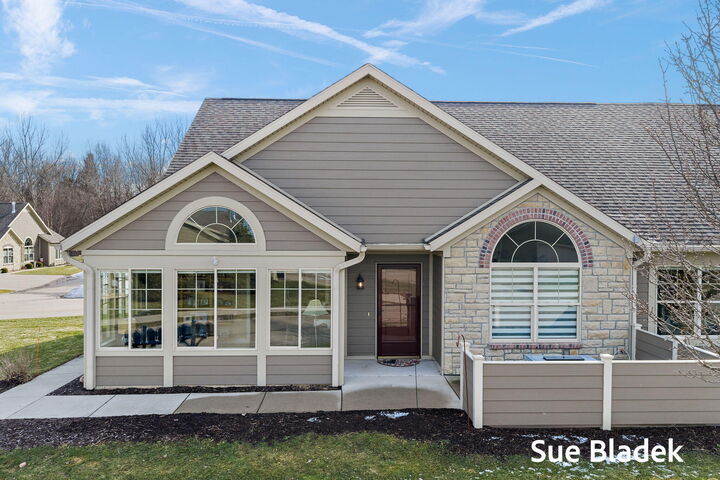 Property Photo: 1210 Waterwalk Drive MI 49423