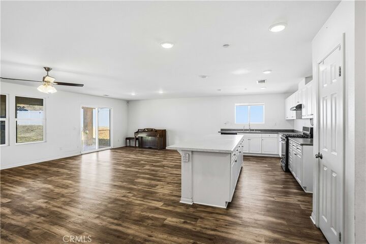 Property Photo: 638 Awaal CA 92582