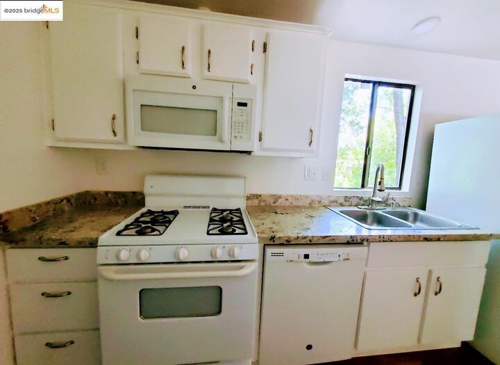 Property Photo: 18330 Wards Ferry Road 59 CA 95370