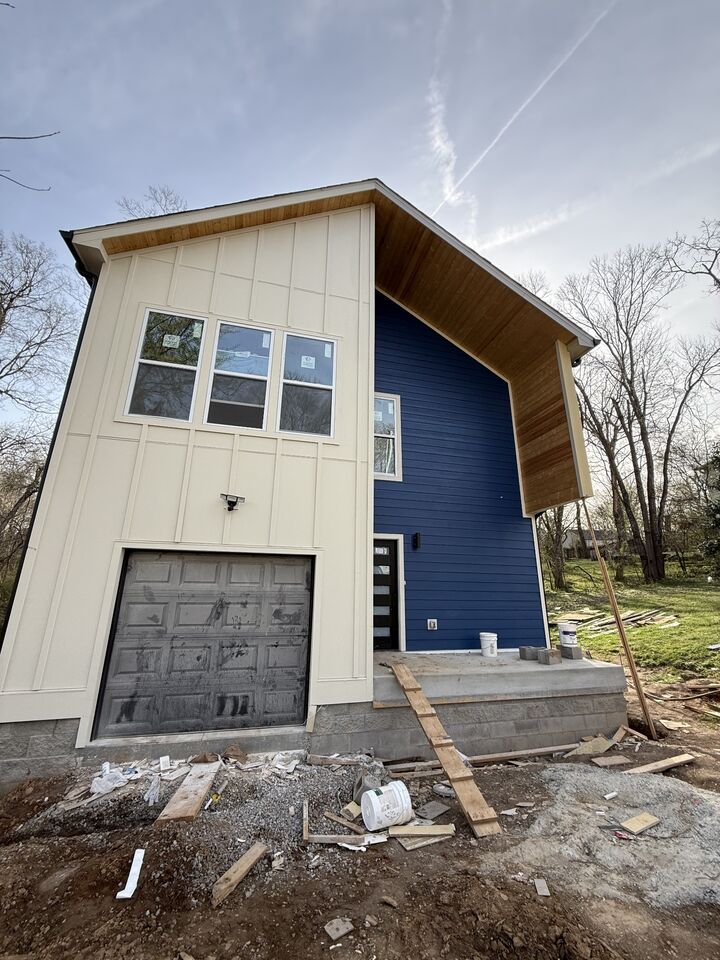 Property Photo: 421 Oak St TN 37042