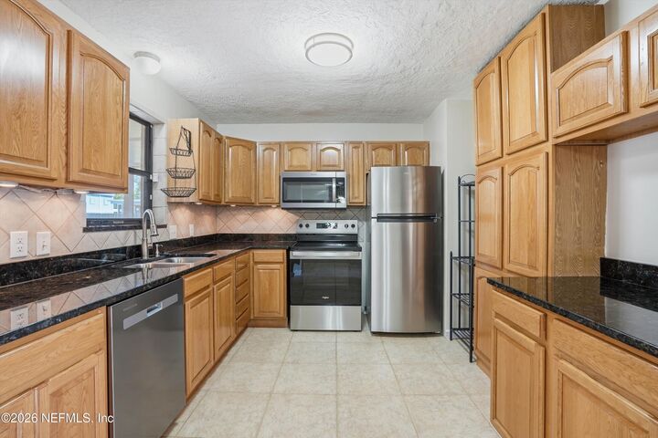 Property Photo:  2149 Lou Drive W  FL 32216 