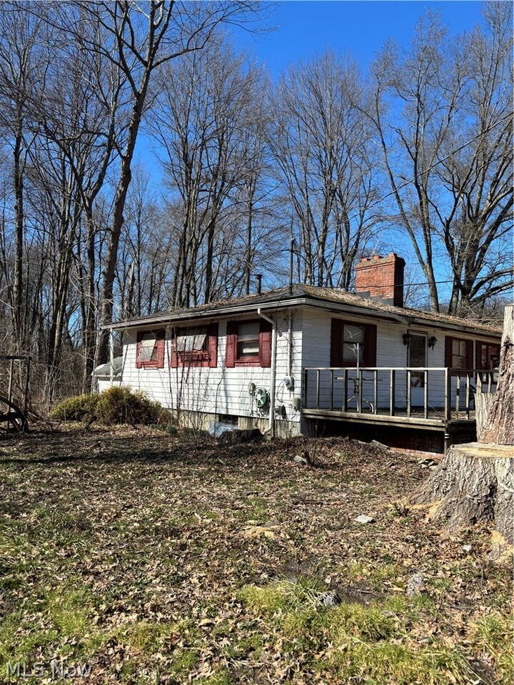 Property Photo: 859 Jewell Road N OH 44444