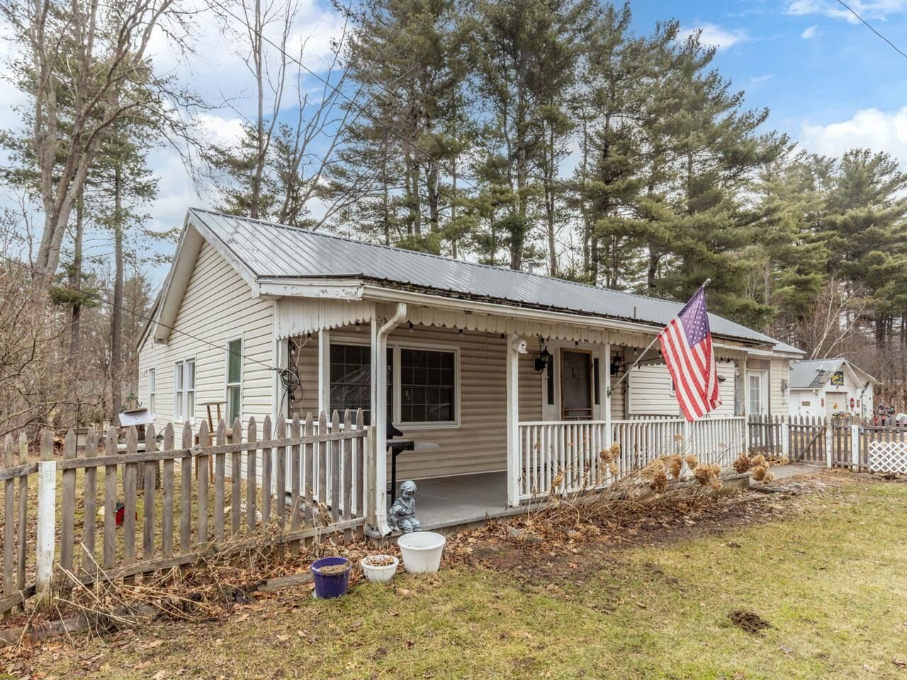 Property Photo:  37 Lois Lane  VT 05495 